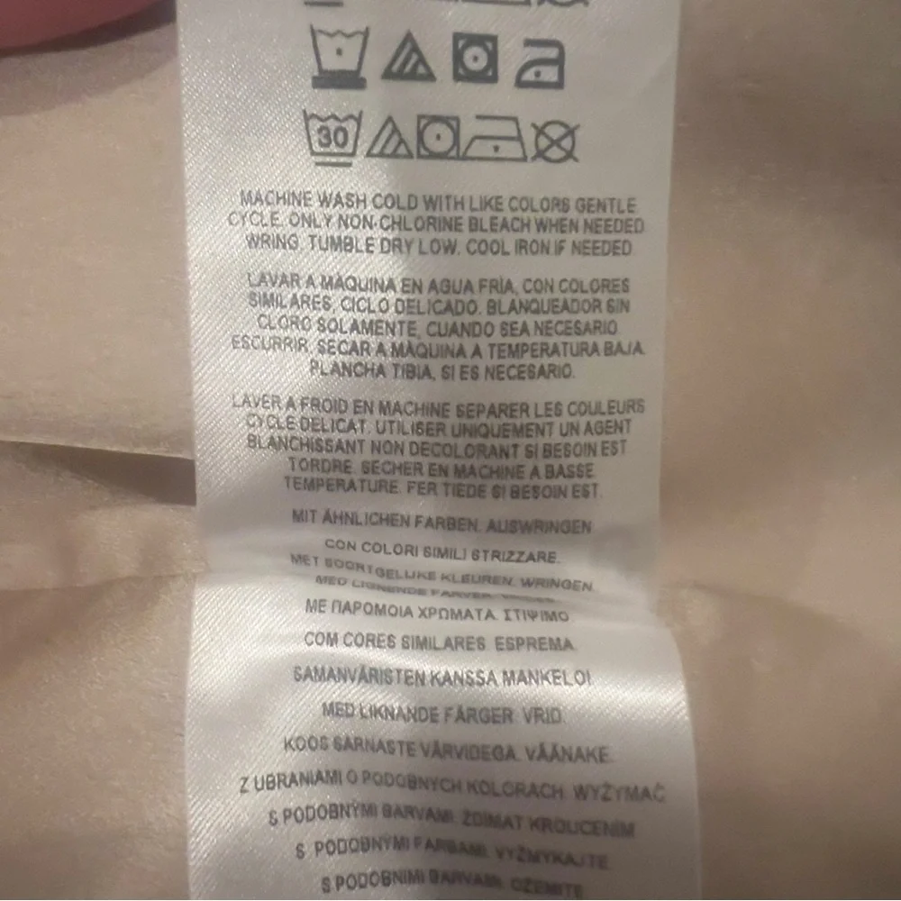 Guess by Marciano ivory blouse size Medium - Picture 4 of 5